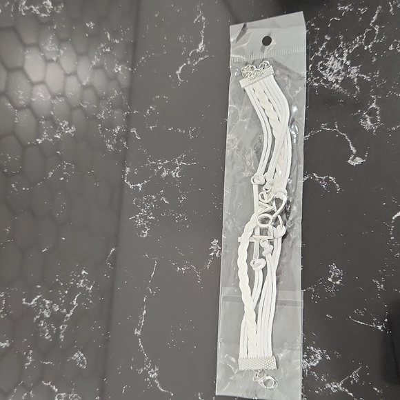 🔵 PU Leather & Alloy LOVE Bracelet - Picture 1 of 3